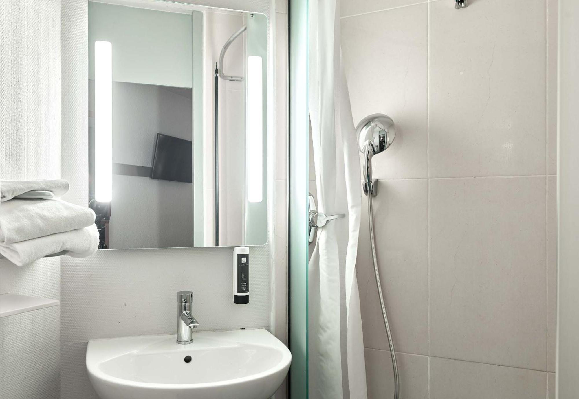 B&B Hotel Noisy-Le-Grand Bagian luar foto